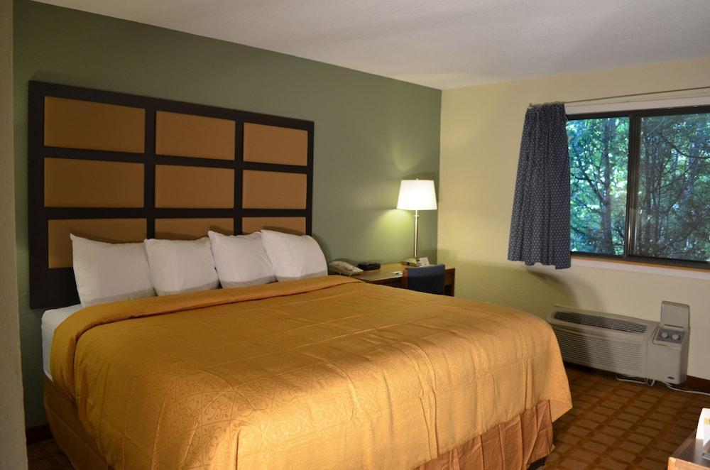 Quality Inn & Suites Marinette Екстериор снимка