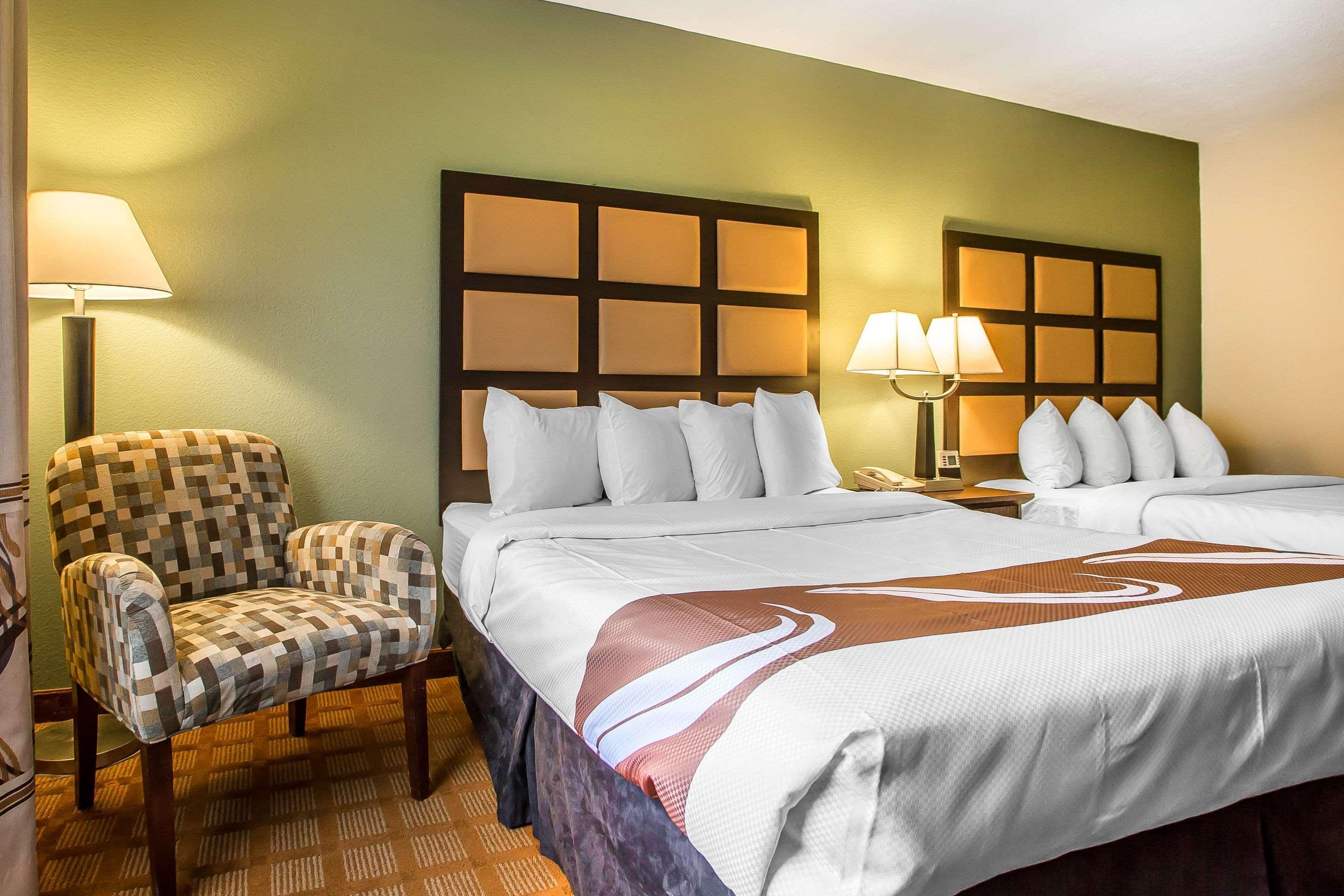 Quality Inn & Suites Marinette Екстериор снимка