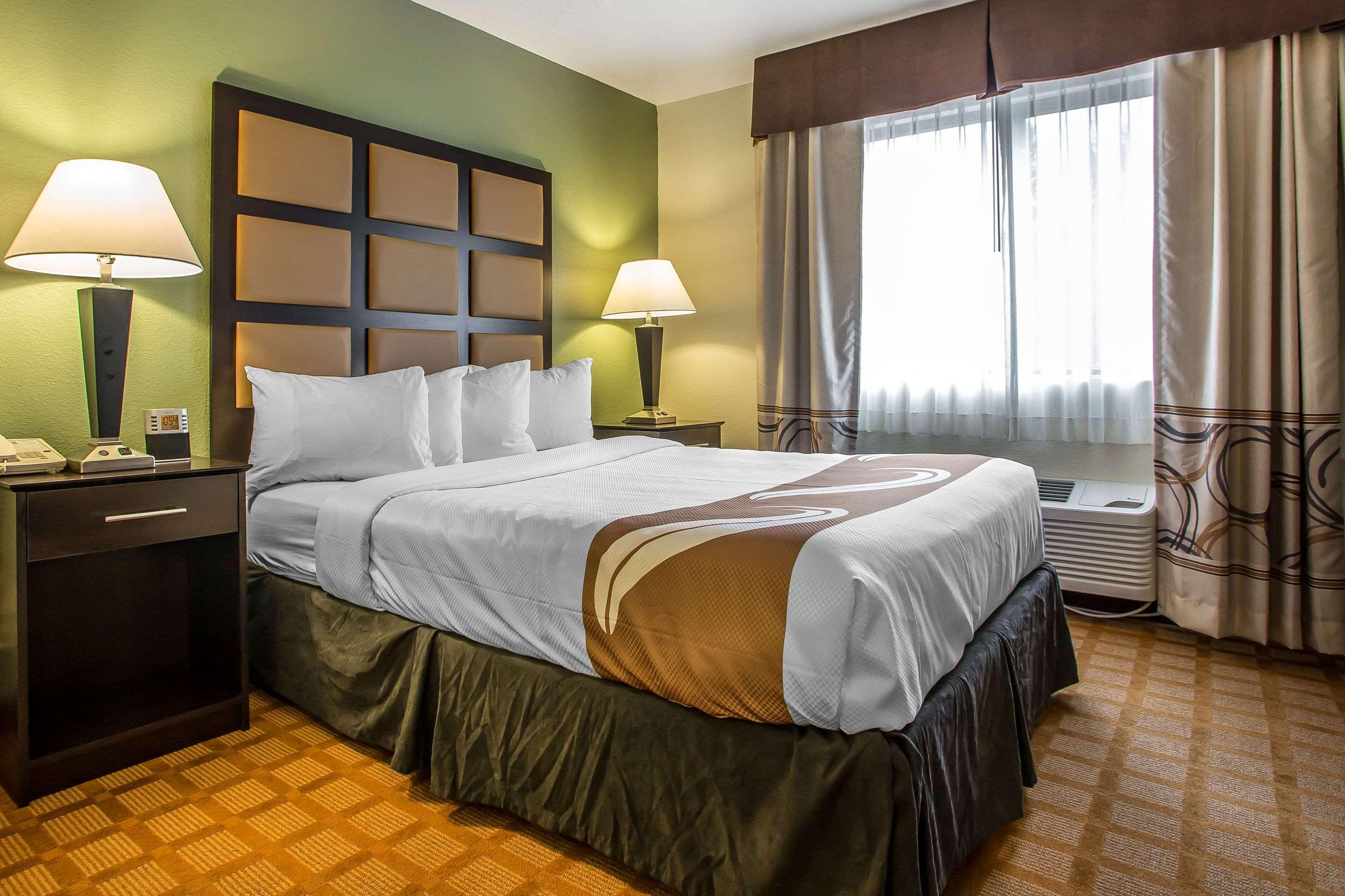 Quality Inn & Suites Marinette Екстериор снимка