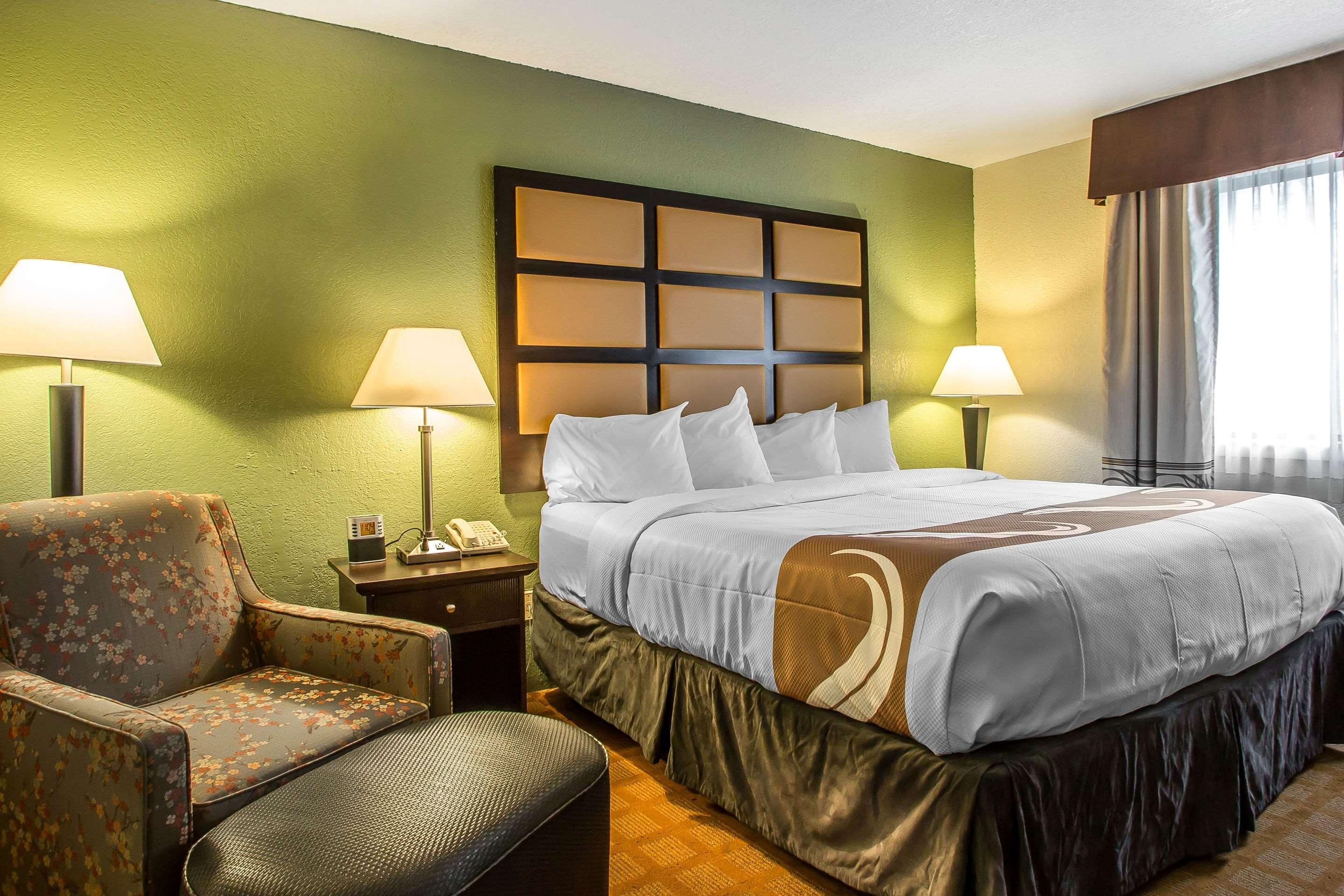 Quality Inn & Suites Marinette Екстериор снимка
