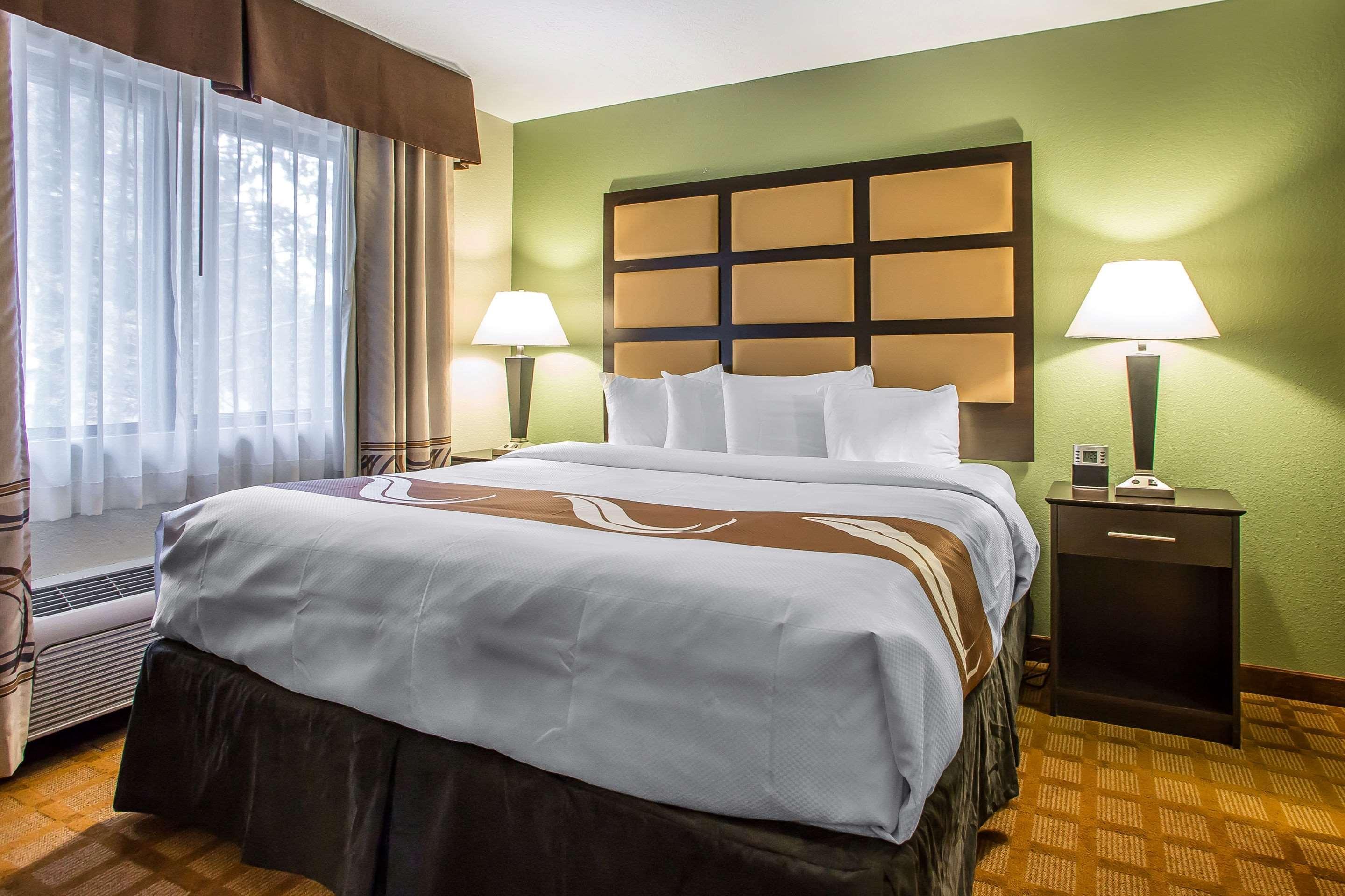 Quality Inn & Suites Marinette Екстериор снимка