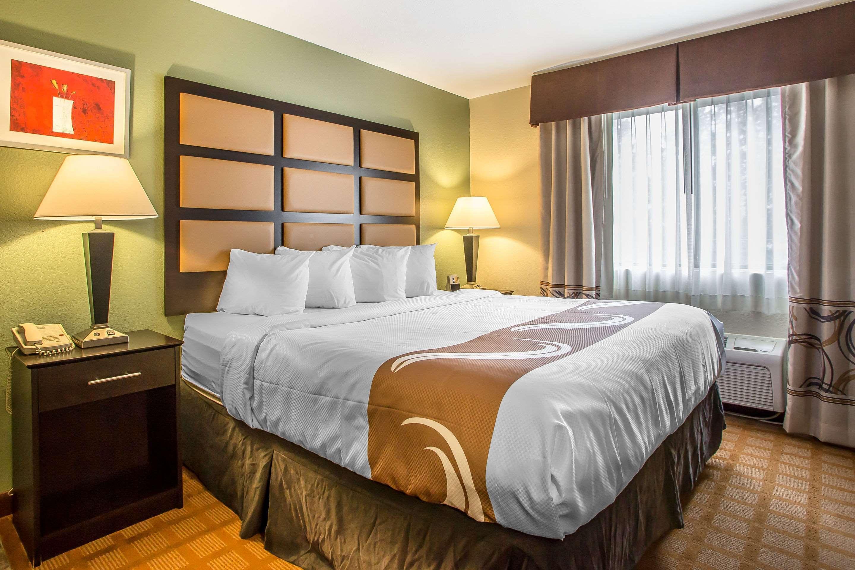 Quality Inn & Suites Marinette Екстериор снимка
