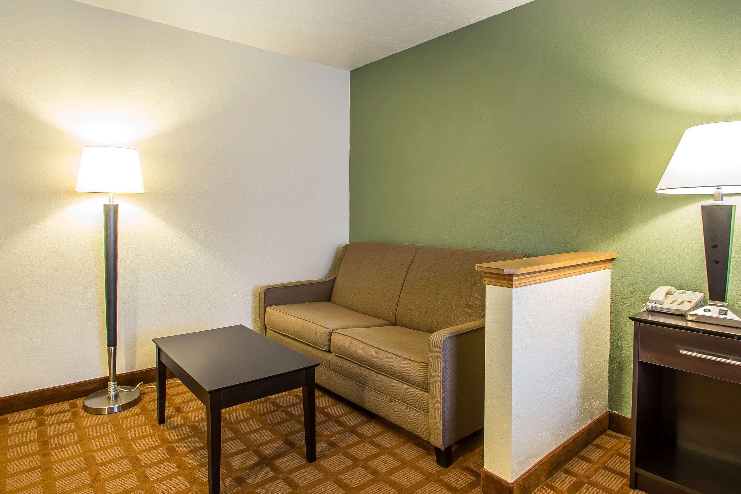 Quality Inn & Suites Marinette Екстериор снимка
